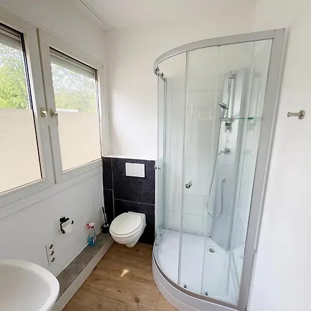 Apartment Maxrooms Boardinghouse In Koeln-marsdorf