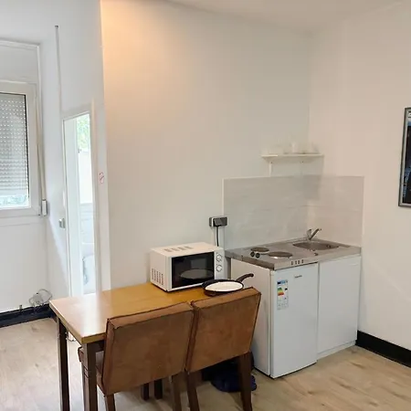 Maxrooms Boardinghouse In Koeln-marsdorf Köln